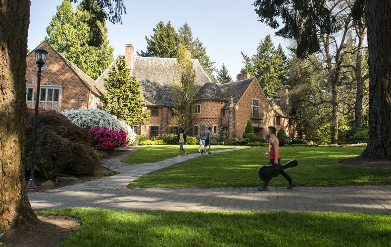 lewis and clark college